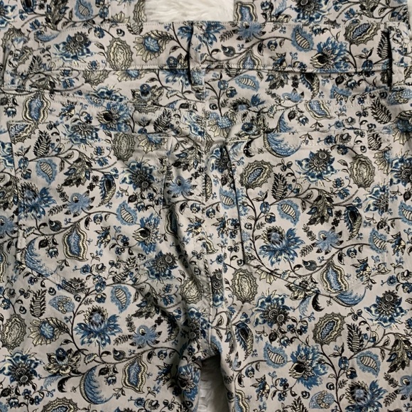 Loft Modern Crop White Paisley Jeans - Picture 7 of 13